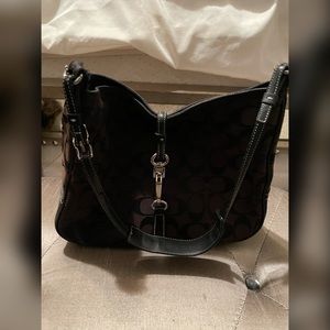 Authentic Coach Black Shoulder bag.